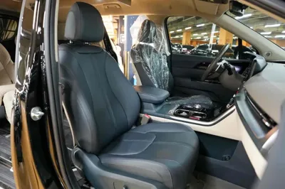 Kia Canival 2021, 49864 км, за 25981.63 USD - фото 16