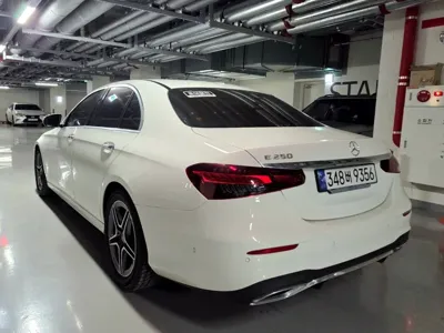 Mercedes-Benz E-Class 2023, 11000 км, за 31256.09 USD