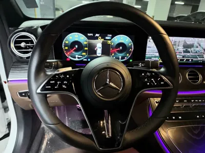 Mercedes-Benz E-Class 2023, 11000 км, за 31225.63 USD - фото 17