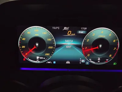 Mercedes-Benz E-Class 2023, 11000 км, за 31225.63 USD - фото 20