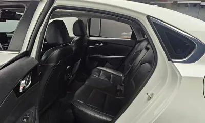 Kia K3 2019, 114358 км, за 8078.18 USD - фото 11