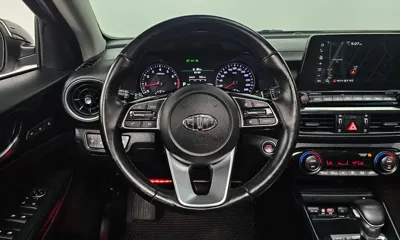 Kia K3 2019, 114358 км, за 8078.18 USD - фото 13