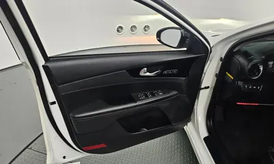 Kia K3 2019, 114358 км, за 8078.18 USD - фото 24