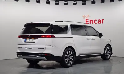 Kia Canival 2021, 108292 км, за 18241.05 USD
