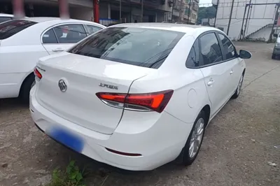 Buick GT 2021, 61200 км, за 7433 USD - фото 6