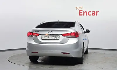 Hyundai Avante 2014, 175650 км, за 2459.07 USD