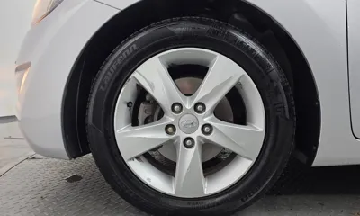 Hyundai Avante 2014, 175650 км, за 2459.07 USD
