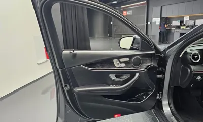 Mercedes-Benz E-Class 2018, 64914 км, за 13781.44 USD - фото 24