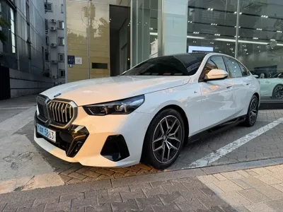 BMW i5