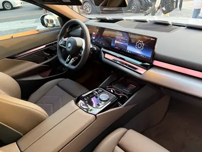 BMW i5