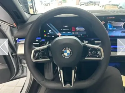BMW 5-Series 2025, 25171 км, за 42540.74 USD - фото 7