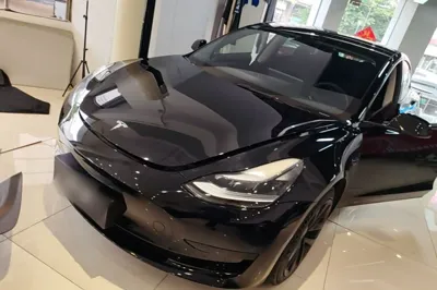Tesla Model 3 · 2022 год