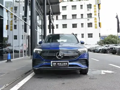Mercedes-Benz EQB 2025, 10600 км, за 21924.57 USD