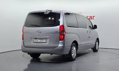 Hyundai Starex 2018, 130441 км, за 7491.86 USD