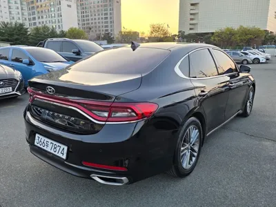 Hyundai Grandeur 2017, 145079 км, за 7799.9 USD