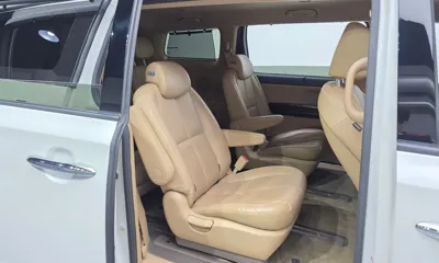 Kia Canival 2017, 53100 км, за 10228.02 USD - фото 11