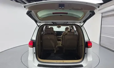 Kia Canival 2017, 53100 км, за 10228.02 USD - фото 20