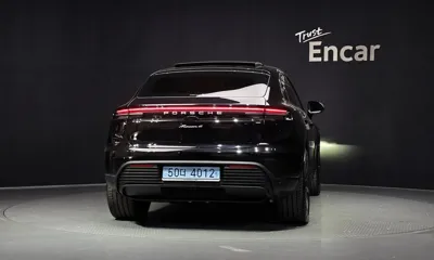 Porsche Macan 2025, 7371 км, за 70171.98 USD