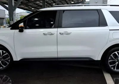 Kia Canival 2023, 70023 км, за 4219.57 USD