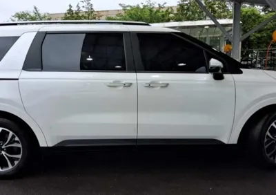 Kia Canival 2023, 70023 км, за 4219.57 USD