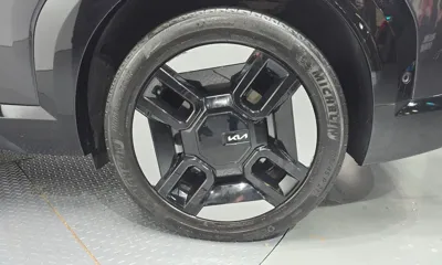 Kia EV9 2024, 61784 км, за 38093.36 USD - фото 21