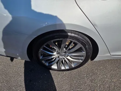 Hyundai Genesis 2016, 153072 км, за 6186.1 USD