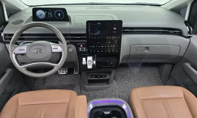 Hyundai Staria 2023, 128555 км, за 19233.29 USD - фото 7