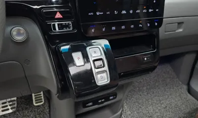 Hyundai Staria 2023, 128555 км, за 19233.29 USD - фото 9