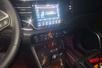 Jeep Grand Commander 2018, 92300 км, за 11790 USD - фото 10