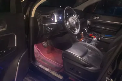 Jeep Grand Commander 2018, 92300 км, за 11790 USD - фото 13