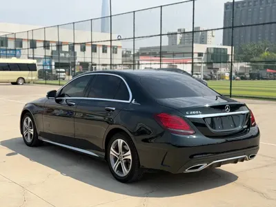 Mercedes-Benz C-Class 2020, 113000 км, за 17230.08 USD