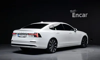 Volvo S90 2026, 3156 км, за 38400.95 USD