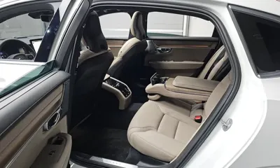 Volvo S90 2026, 3156 км, за 38110.77 USD - фото 11