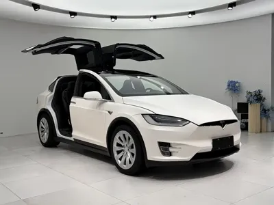 Tesla Model X 2018, 90000 км, за 27338.93 USD