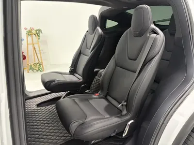 Tesla Model X 2018, 90000 км, за 27338.93 USD - фото 11