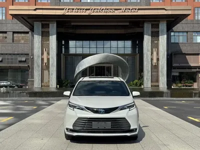 Toyota Sienna 2022, 80000 км, за 27714.15 USD