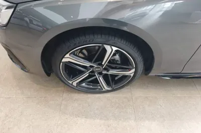 Audi A4L 2024, 11399 км, за 30947 USD - фото 10