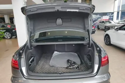 Audi A4L 2024, 11399 км, за 30947 USD - фото 22