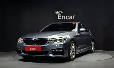 BMW 5-Series · 2017 год