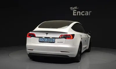 Tesla Model 3 2021, 57552 км, за 21387.24 USD