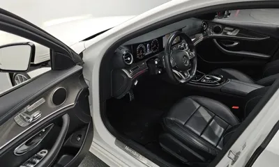 Mercedes-Benz E-Class 2017, 89786 км, за 17874.16 USD - фото 11