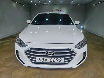Hyundai Avante 2018, 81146 км, за 6435.67 USD