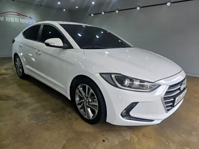 Hyundai Avante 2018, 81146 км, за 6435.67 USD