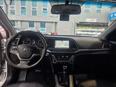 Hyundai Avante 2018, 81146 км, за 6406.53 USD - фото 7