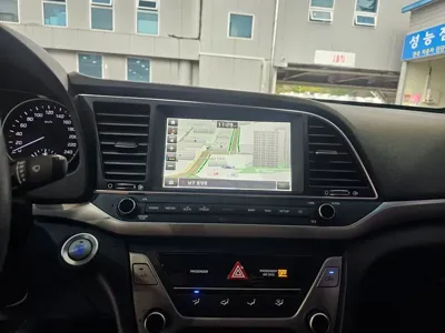Hyundai Avante 2018, 81146 км, за 6406.53 USD - фото 11