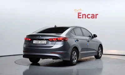 Hyundai Avante 2016, 176086 км, за 4037.25 USD