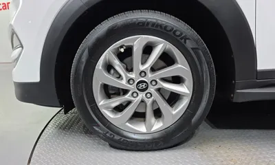Hyundai Tucson 2017, 104847 км, за 8139.61 USD