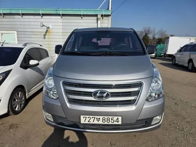 Hyundai Starex 2016, 100216 км, за 8205.33 USD