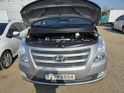 Hyundai Starex 2016, 100216 км, за 8205.33 USD - фото 6
