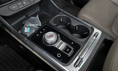 Kia Canival 2025, 6685 км, за 36225.14 USD - фото 9